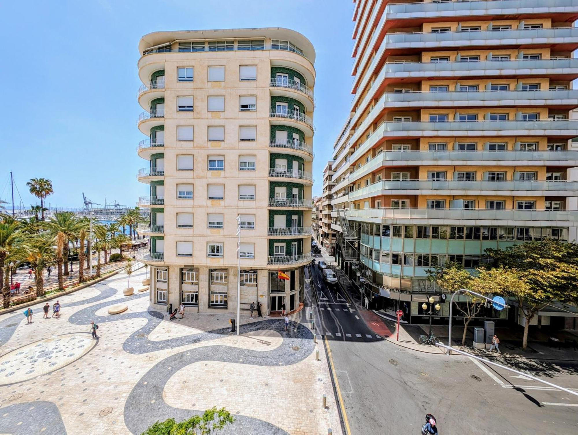 Varema Explanada Alicante Esterno foto